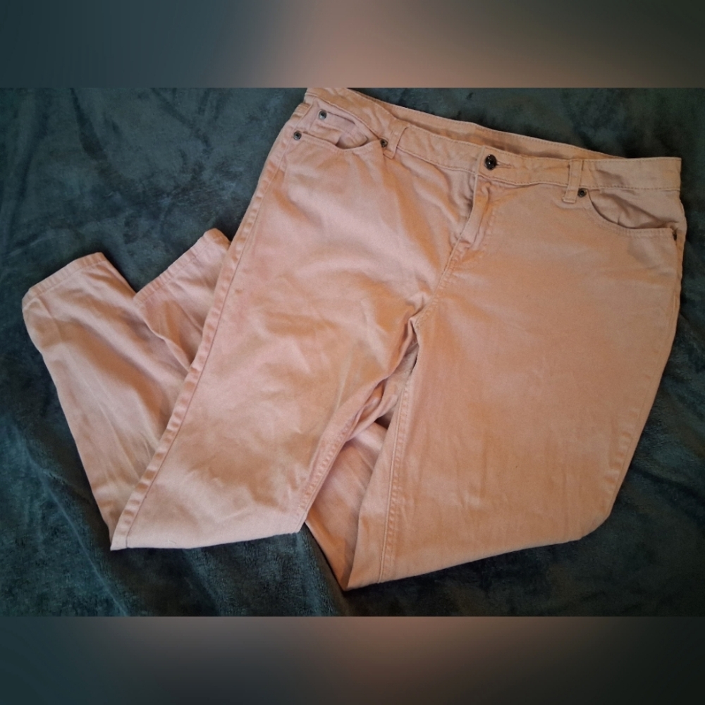 Bisou Bisou / Womens Jeans / size 14 Color: peach pink